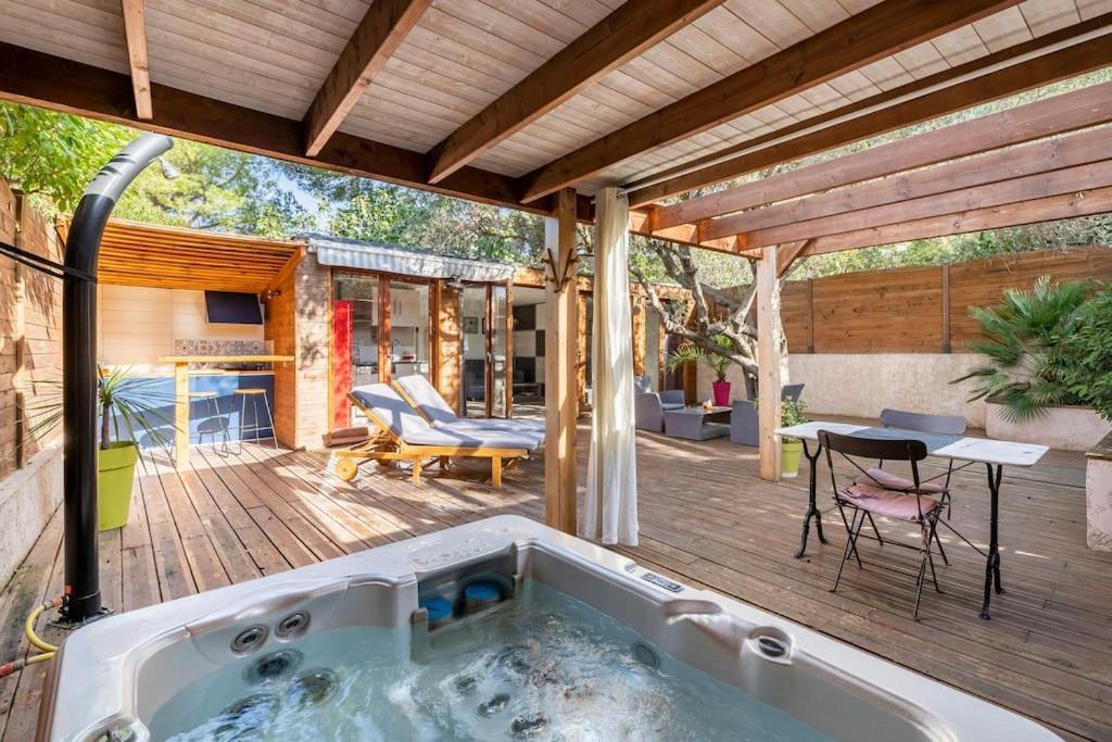 Apartamento Studio Jacuzzi Prive A 8 Min A Pied De La Plage La Ciotat Exterior foto
